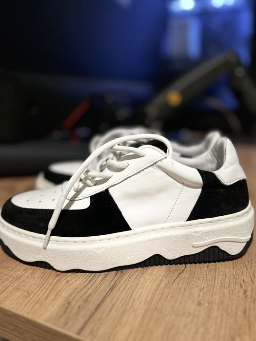 Кроссовки 37 новые