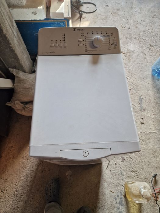 Пералня с INDESIT