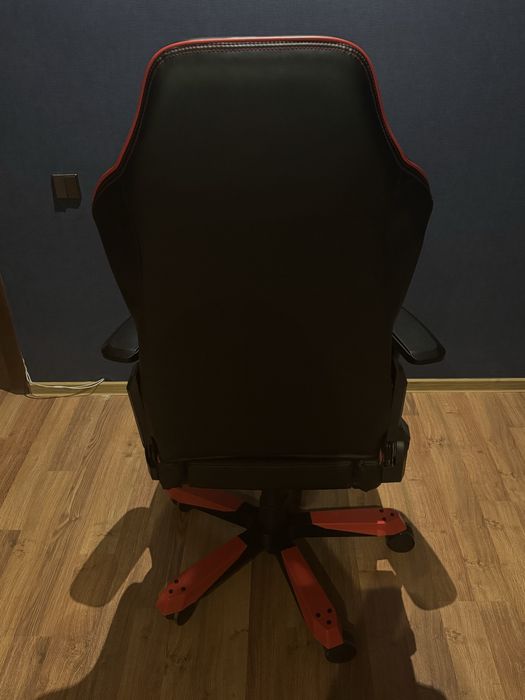Игровое кресло Dx racer