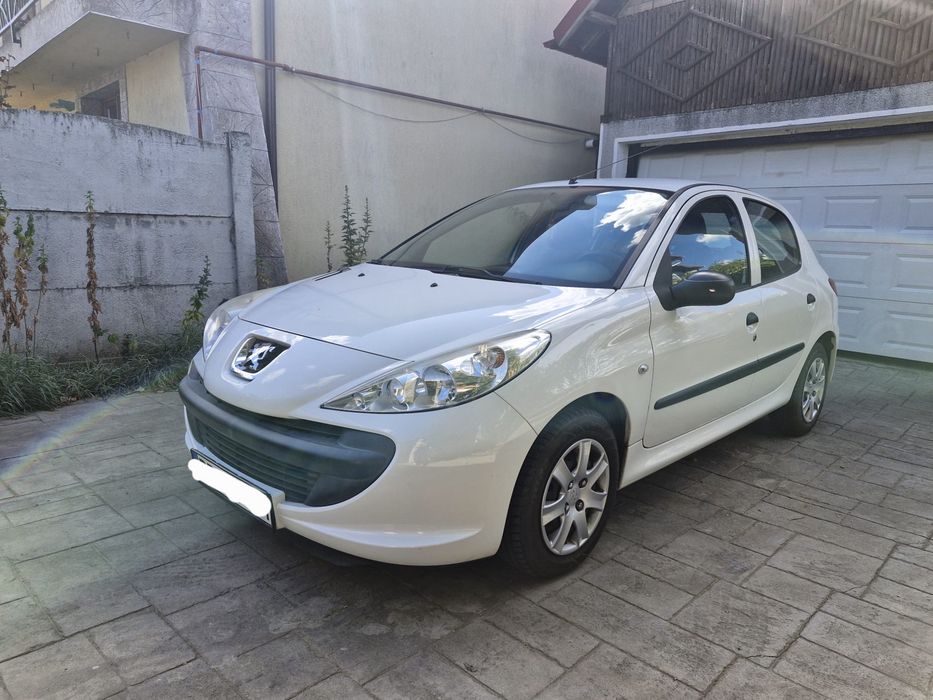 Vânzare Peugeot 206+ (2010) – Doar 46.000 km reali – Aer Condiționat – Preț: 3.500 €