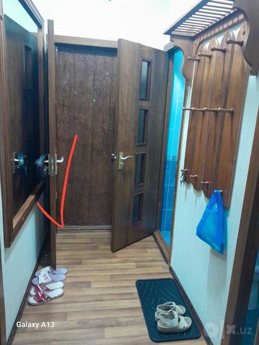 Продаётся деревянная ДВЕРЬ БЕЗ КОРОБКИ