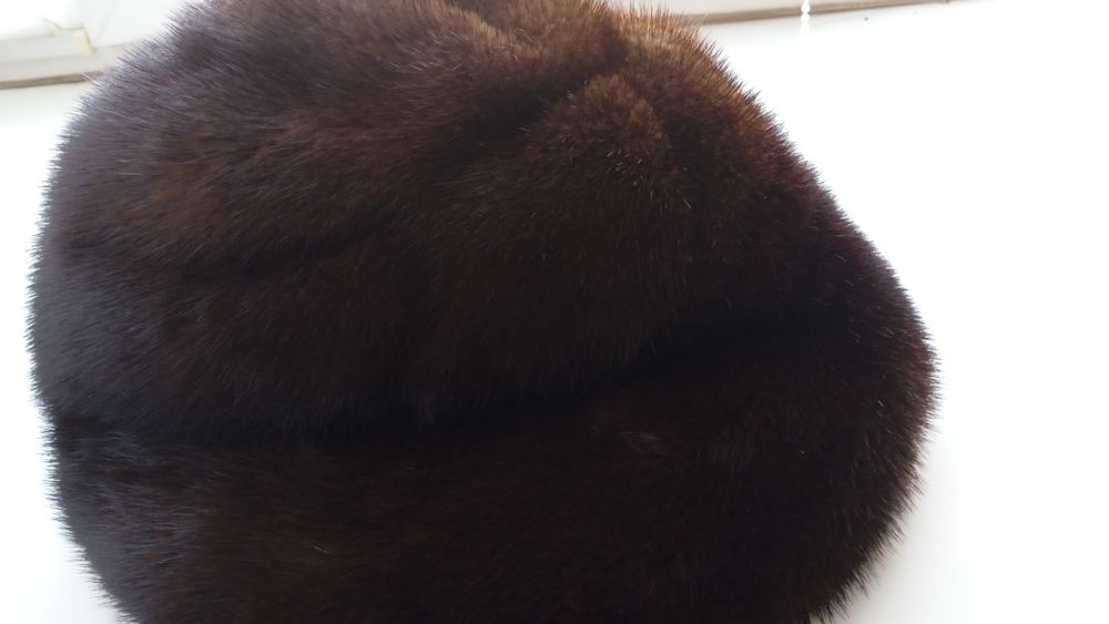 Продам шапку женскую