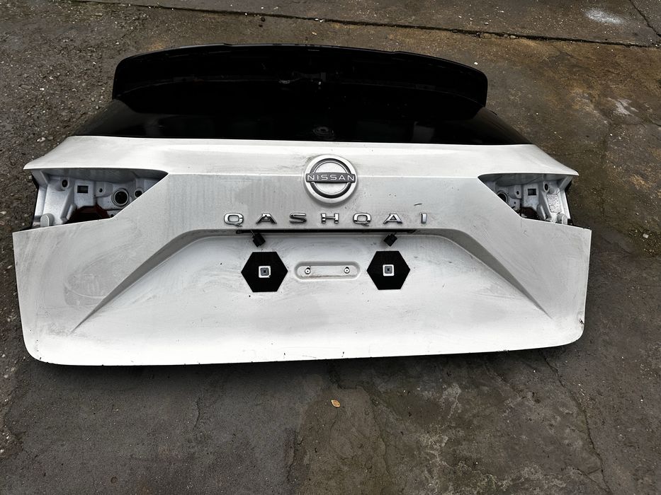 Hayon.lunetă nissan qashqai j12.
