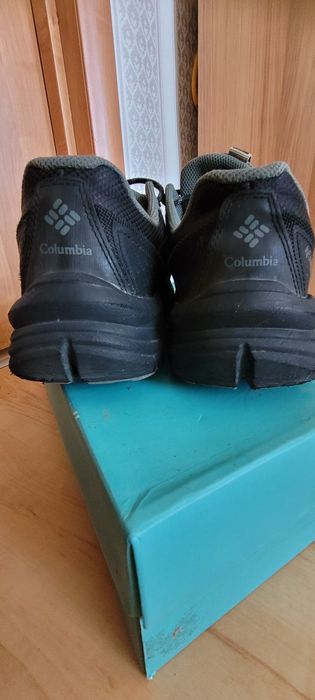 Продаются кроссовки "Columbia"