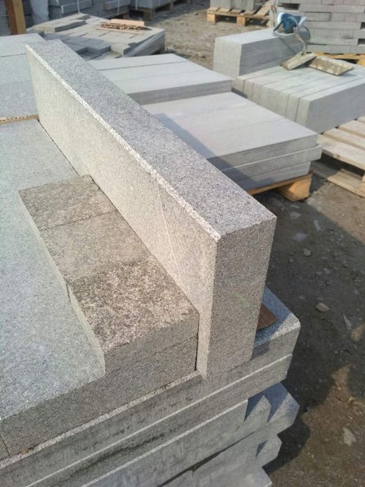 Гранитный бордюр. Гранитный поребрик.