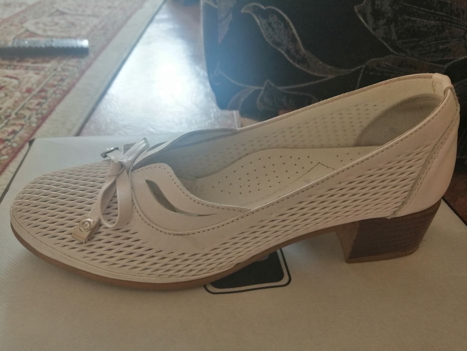 Продаю кожаные туфли