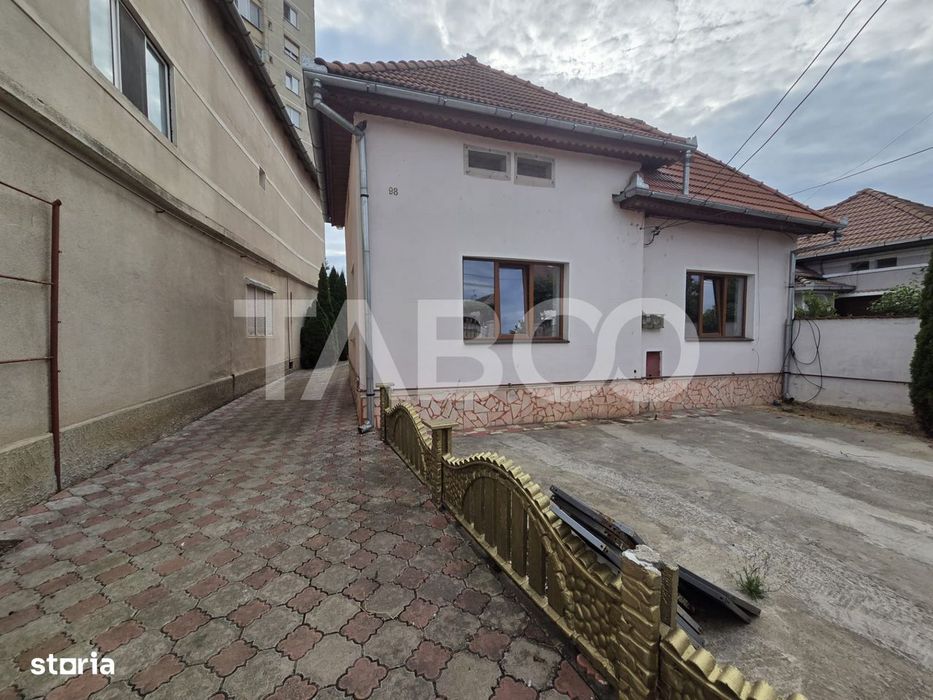 Casa 4 camere de vanzare zona Negoiu singur in curte