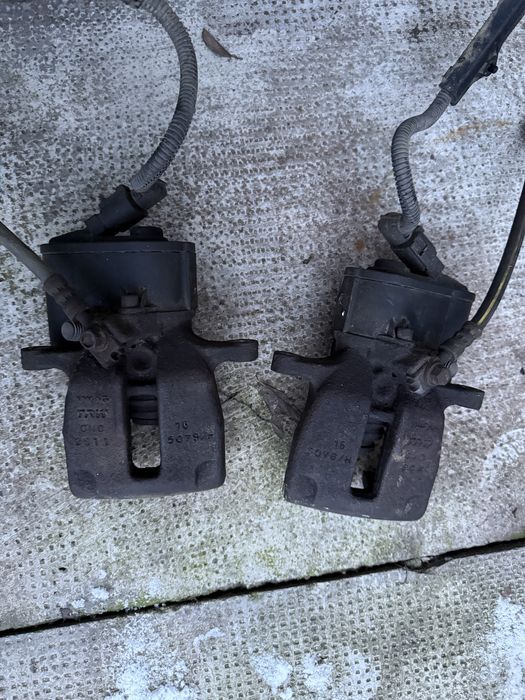 Etriere spate vw passat b7