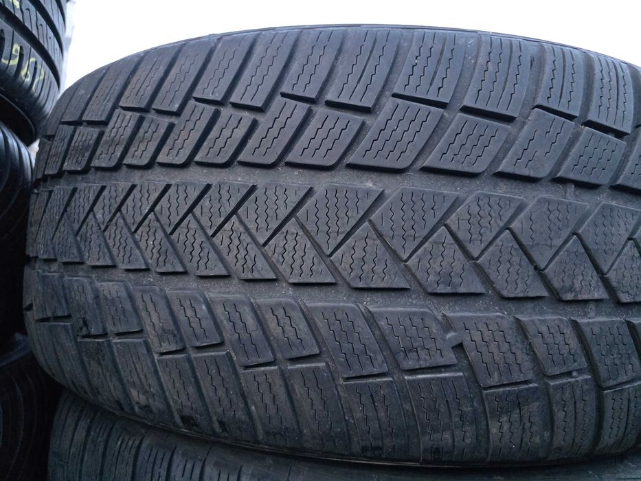 2бр Зимни гуми 245 50 18 - Vredestein