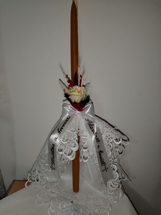 Lumânări impodobite