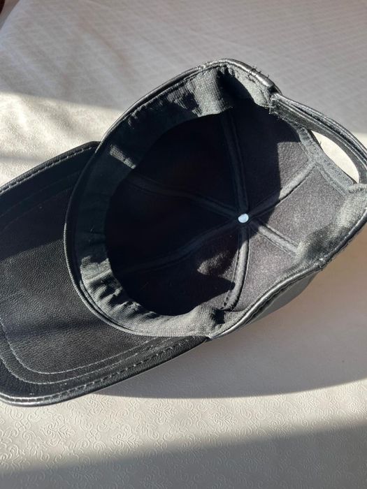 Продам кепку кожа