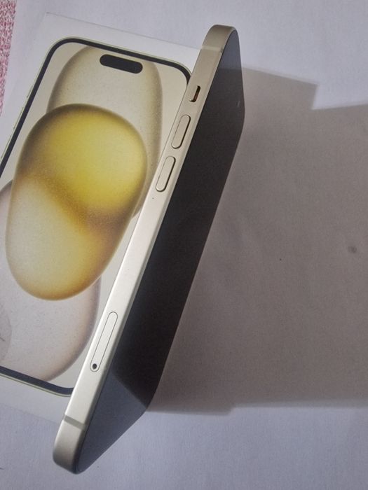 Iphone 15 yellow 128gb