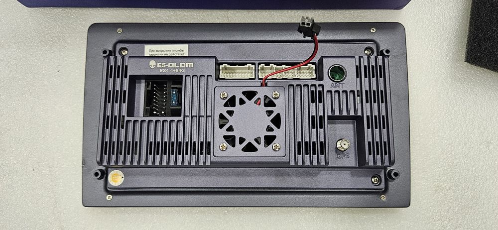 Продам андррйд магнитолу E5-olom 4+64Gb