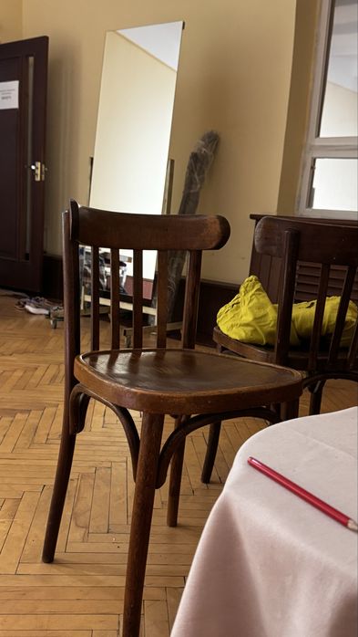 Продам венские стулья