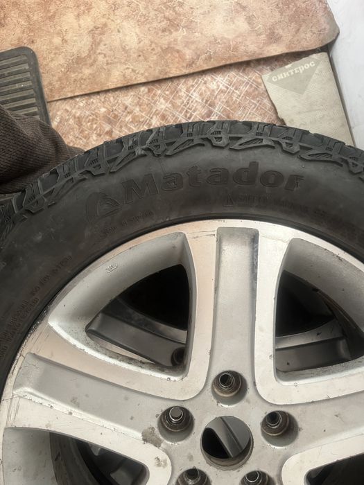 Продам диски с шинами