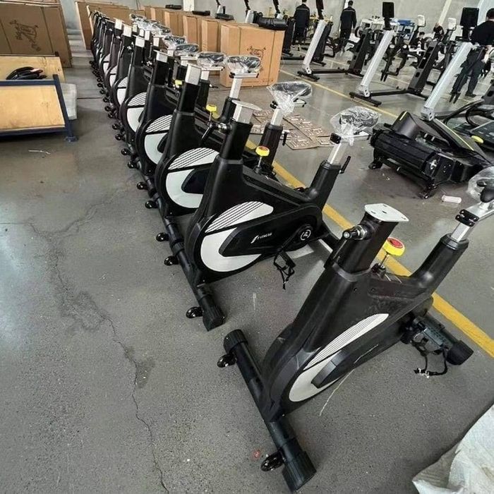 Велотренажер спортивный профессиональный Спинбайк