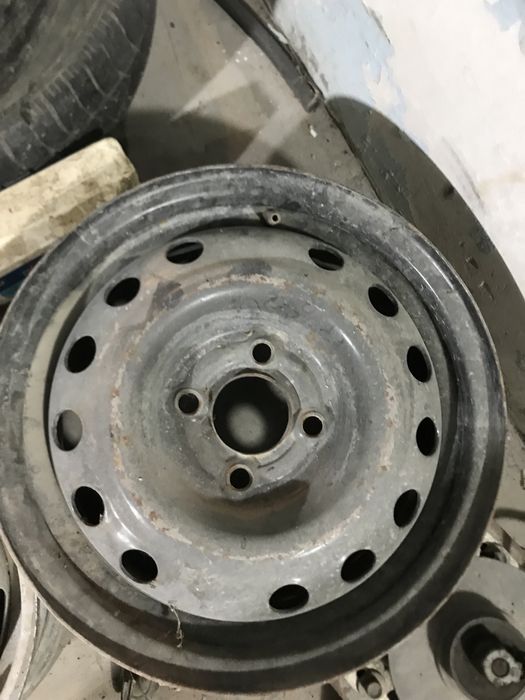 Diskalar bor  kimga keral busa aloqaga chiqinglar