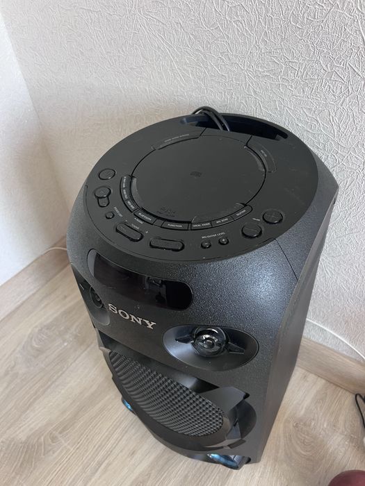 Продаю музыкальный центр sony