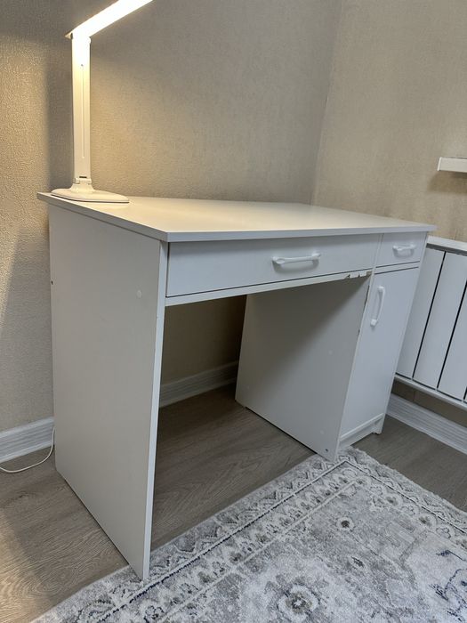 Рабочий стол, парта, стол