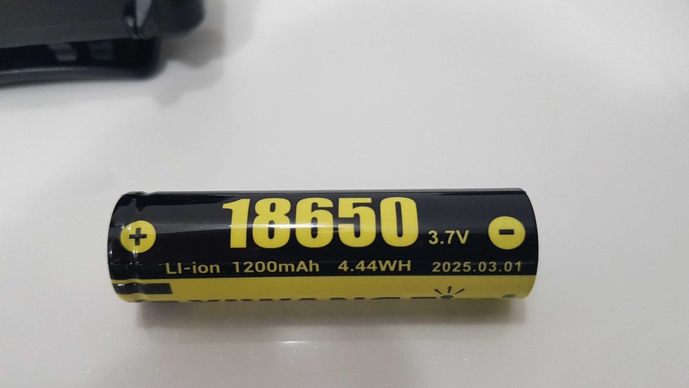 Нов челник с нов батерия 18650 mAh