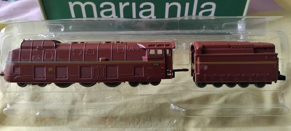 Locomotiva cu aburi carenata scara N DUMY.