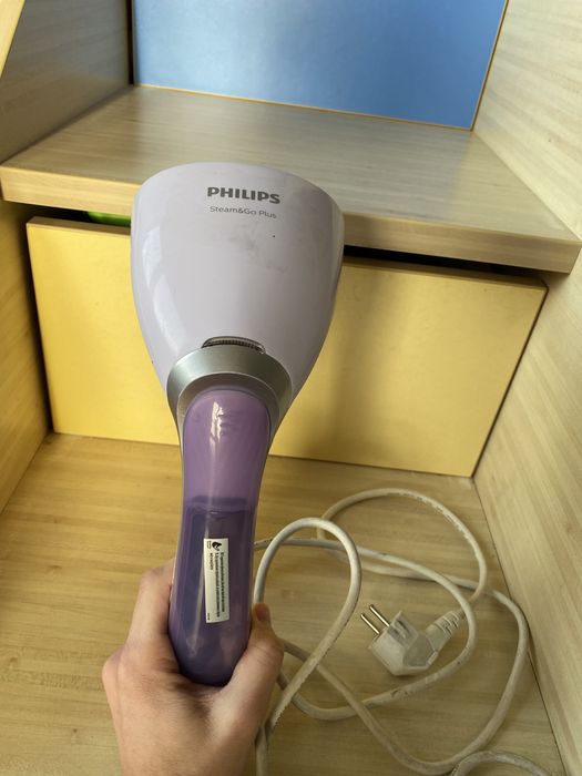 Уред за вертикално гладене Philips
