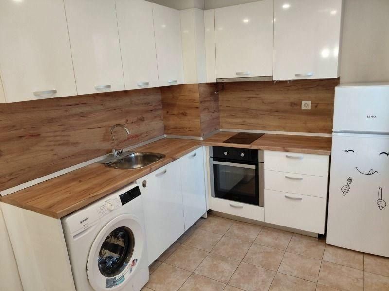 Дава се под наем Тристаен апартамент в София, Редута - 92 кв.м за 747.66 € - Снимка #2