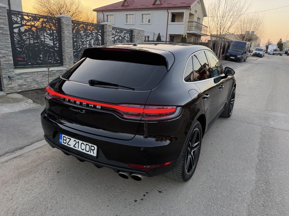 Porsche Macan S