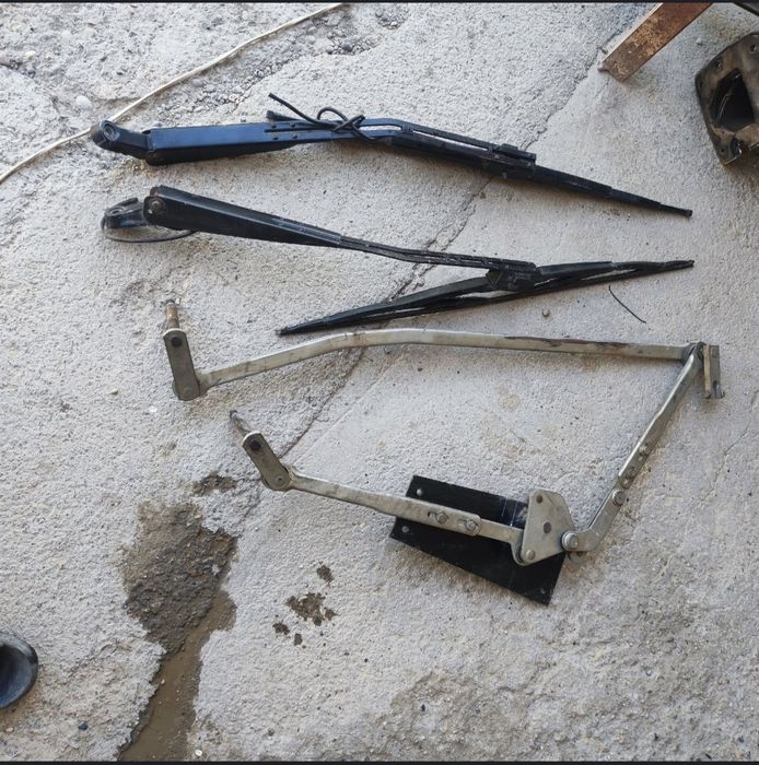 Афтобус запчастлари бор