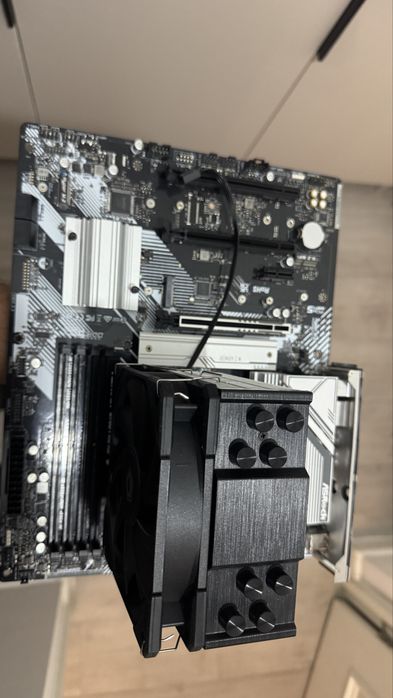 Asrock B760 PRO RS + I5-13400f