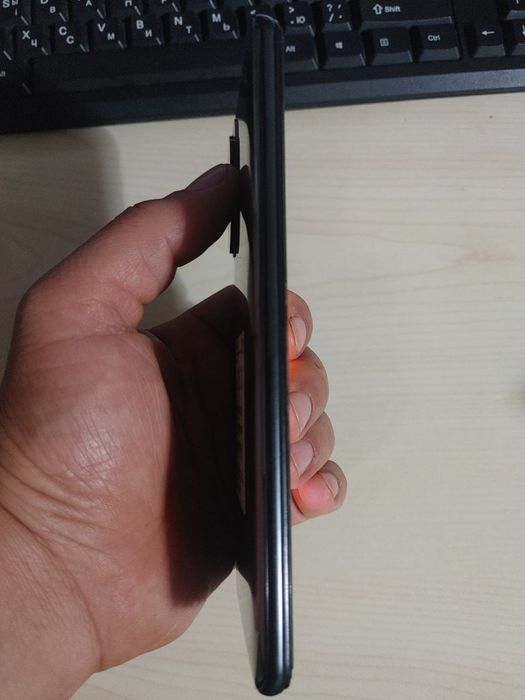 POCO F 3  6 rom 128 ram black