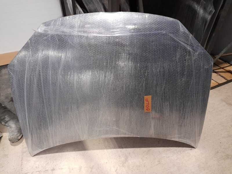 Капот на Volkswagen Golf MK6