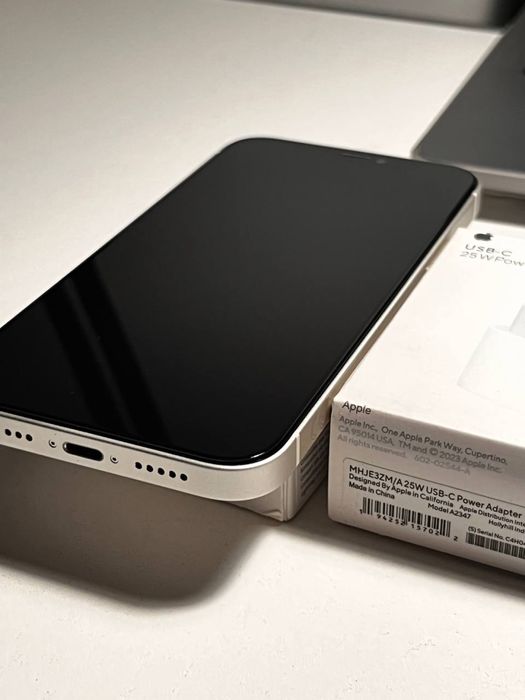 iPhone 12 В отличном состоянии