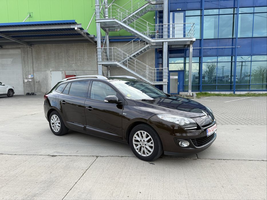 Renault Megane 3 Bose Mocca Brown, 1.5 dci 2013, Panoramic ,Camera Masalier,Istoric Km Certificati!