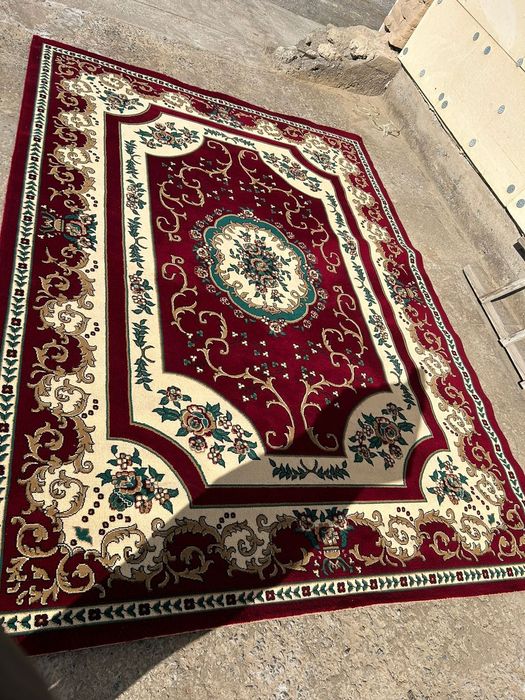 Продам ковер в хорошем состоянии.