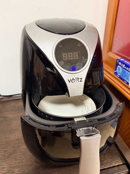 Дигитален Air Fryer Voltz
