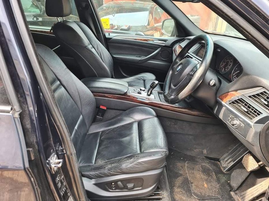 BMW E70 3.0D 235кс камера 7местен НА ЧАСТИ!