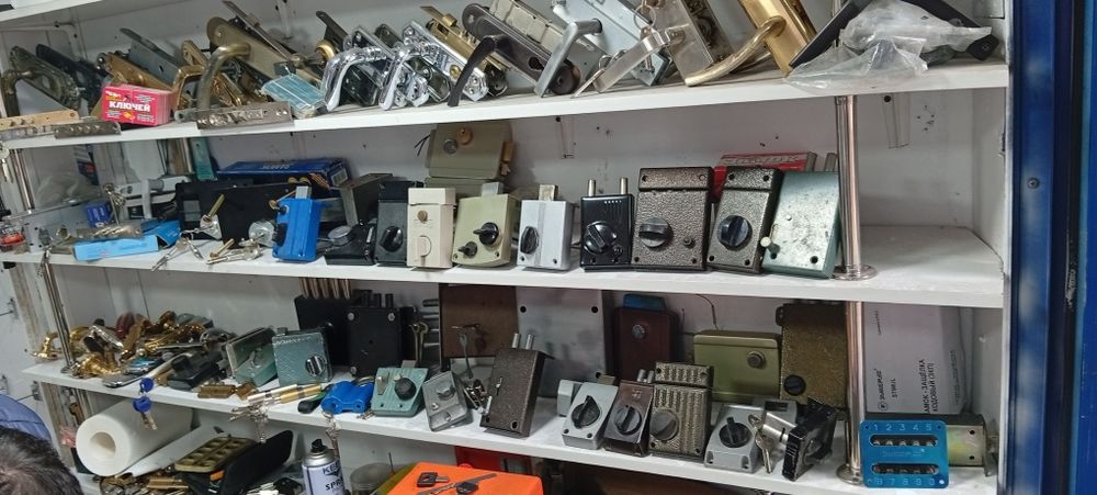 Eshik ochish Qulf ochish Ешик очиш кулф очиш Замок. Вскрытие замков дв