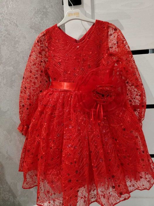 Продам детские платья