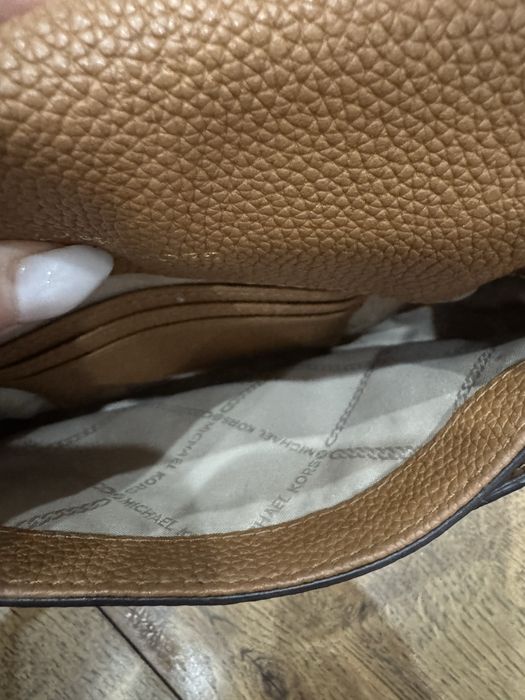 Дамски маркови чанти Michael Kors Guess