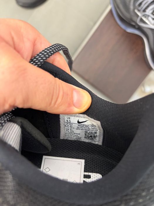 Adidasi nike nr 42.5