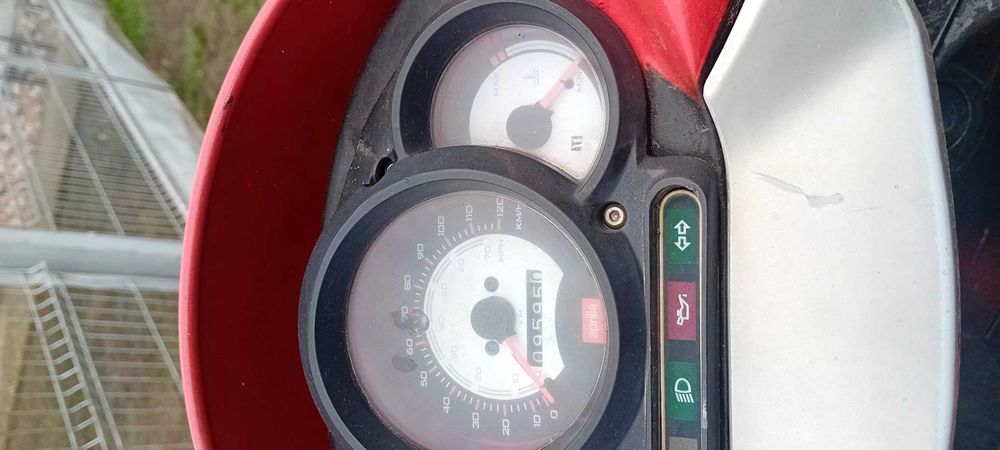 Aprilia sr 50 scuter sau schimb