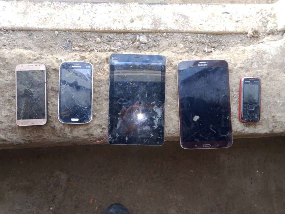 Продам старые самсунги и планшенты