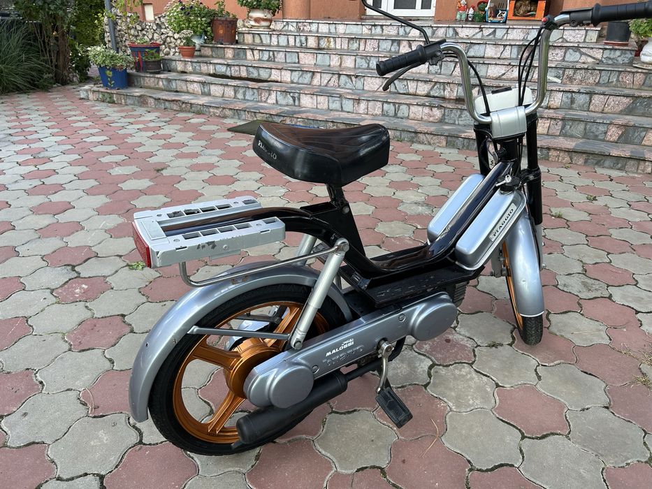 Piaggio Bravo 49cc Moped