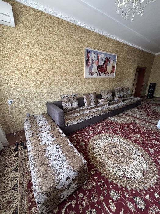 Диван в хорошем состоянии