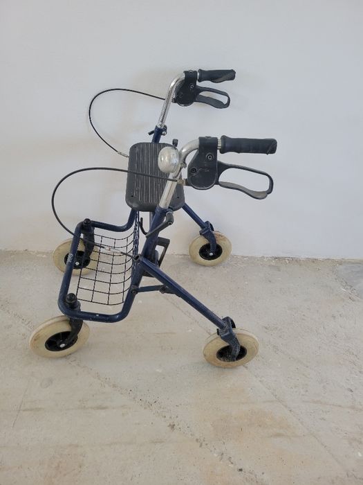 Rolator în condiții bune