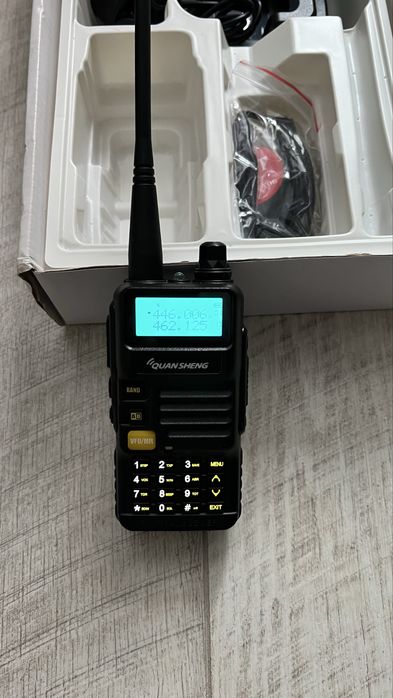 Радиостанция Quansheng uv-r50.