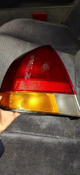 Carisma Фара Левая