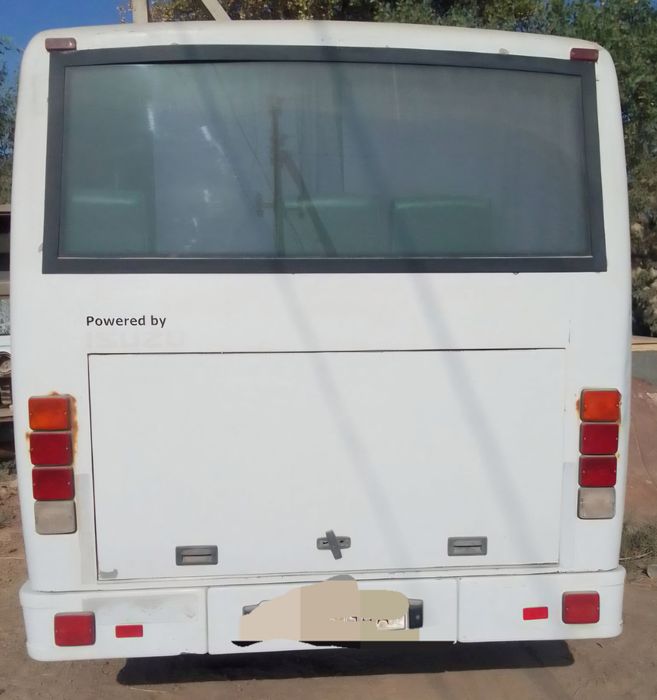 Исузи автобус сотилади NP 21 2011 йил линяда юрмаган