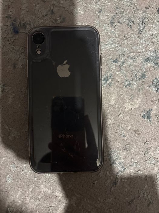 Продам iPhone XR 64 гб
